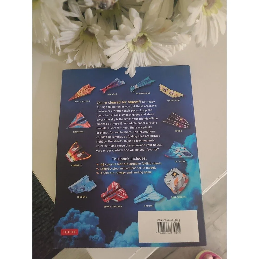 New Ultimate Paper Airplanes for Kids: The Best Guide to Paper Airplanes